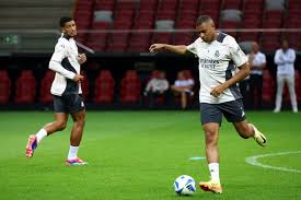 尽管他们的 尽管他们的